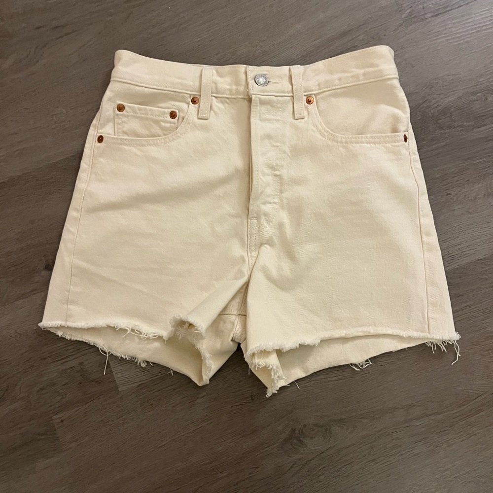 Levi’s Ribcage Cream Denim Shorts